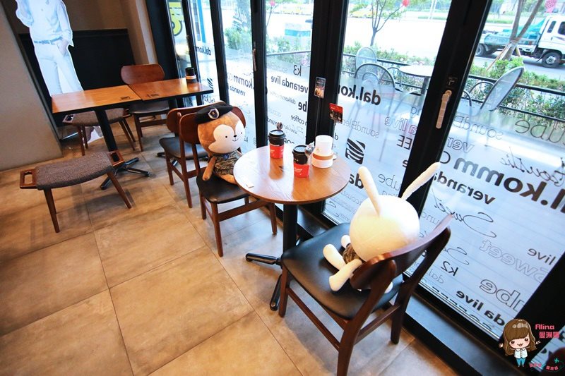 【韓劇景點】dal.komm COFFEE 仁川松島中央店,太陽的後裔景點 @Alina 愛琳娜 【韓劇景點】dal.komm COFFEE 仁川松島中央店,太陽的後裔景點 @Alina 愛琳娜