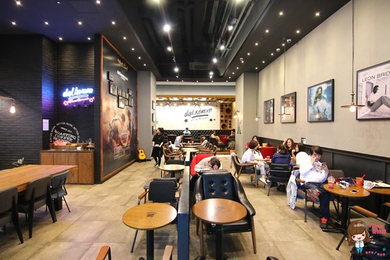 【韓劇景點】dal.komm COFFEE 仁川松島中央店,太陽的後裔景點 @Alina 愛琳娜 【韓劇景點】dal.komm COFFEE 仁川松島中央店,太陽的後裔景點 @Alina 愛琳娜