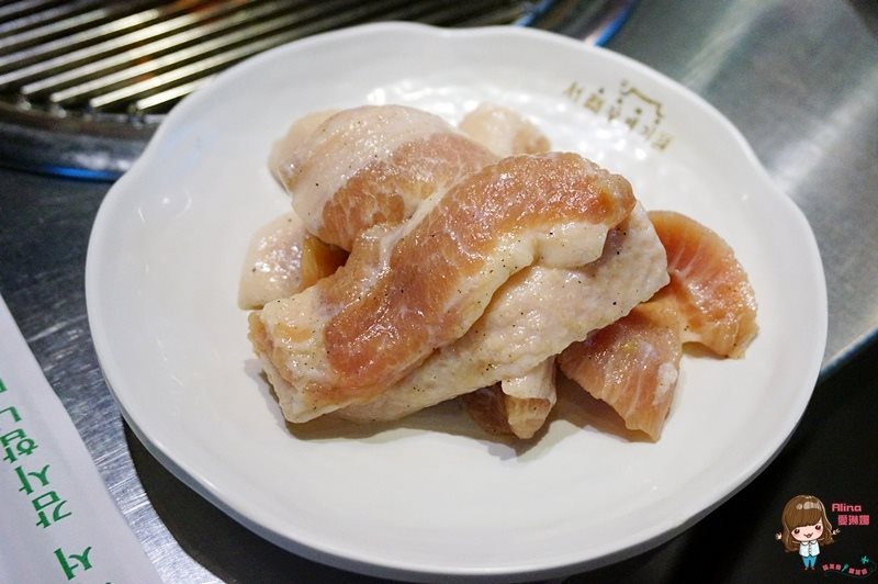 【首爾美食】喜來稀肉 烤海鷗肉好吃，韓劇太陽的後裔聚餐烤肉店 @Alina 愛琳娜