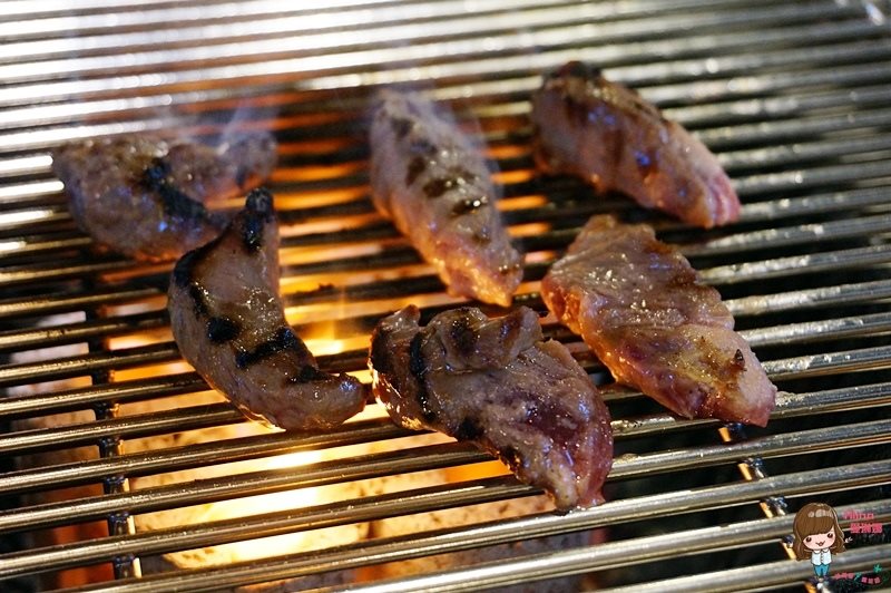 【首爾美食】喜來稀肉 烤海鷗肉好吃，韓劇太陽的後裔聚餐烤肉店 @Alina 愛琳娜