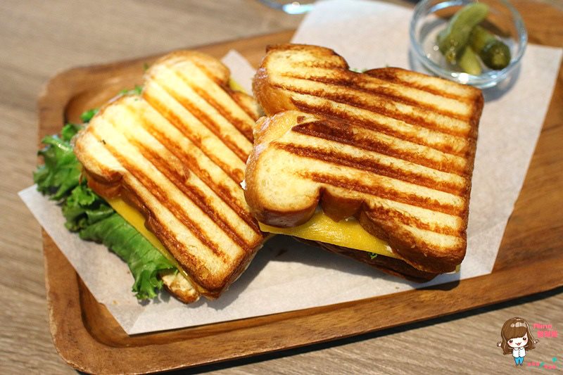 【台北食記】Caffe Le MANI 琢手咖啡民權東路舊址，大推野菇鹹派 @Alina 愛琳娜