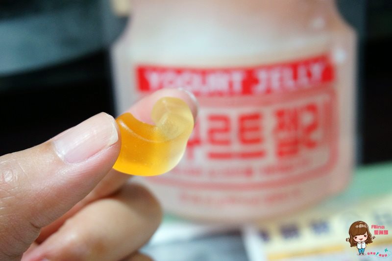 【首爾購物】韓國零食餅乾-抹茶巧克力.養樂多軟糖.粉紅品客洋芋片 @Alina 愛琳娜