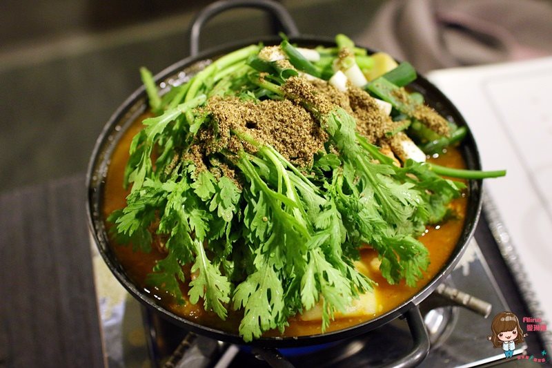 【台北美食】K-Chef 韓食坊｜韓式烤肉，炒辣雞配部隊鍋 @Alina 愛琳娜