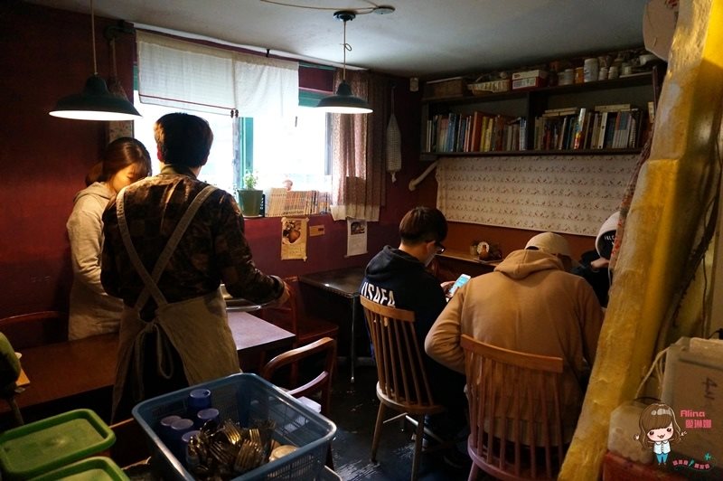 首爾尹氏密房｜人氣排隊美食推薦：豬牛漢堡排、飛魚卵義大利麵 @Alina 愛琳娜