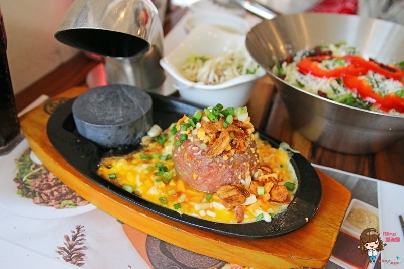 【首爾美食】弘大福岡岩燒黑石韓牛漢堡排,韓牛烤肉DIY人氣美食 @Alina 愛琳娜 【首爾美食】弘大福岡岩燒黑石韓牛漢堡排,韓牛烤肉DIY人氣美食 @Alina 愛琳娜