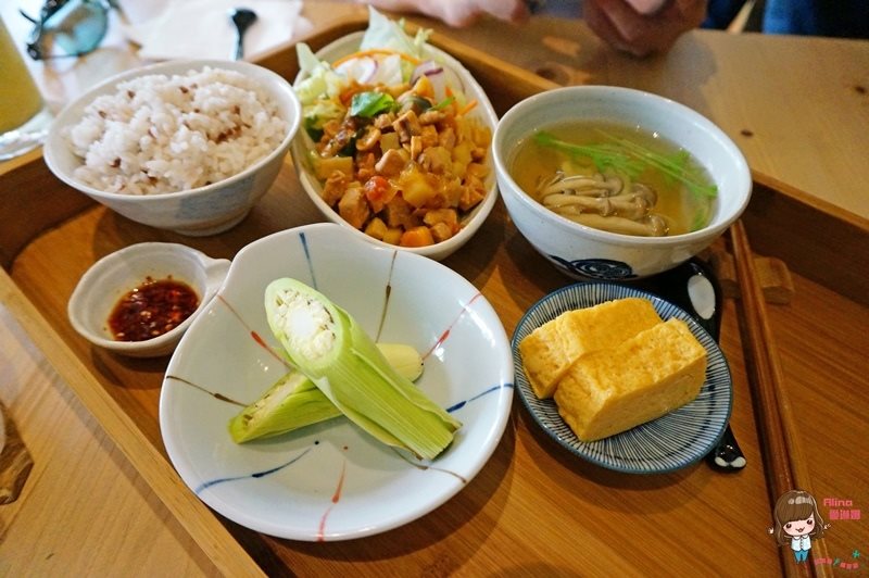 【宜蘭美食】里海Cafe 和風簡餐定食，時令海鮮.特色料理溫暖好吃 @Alina 愛琳娜