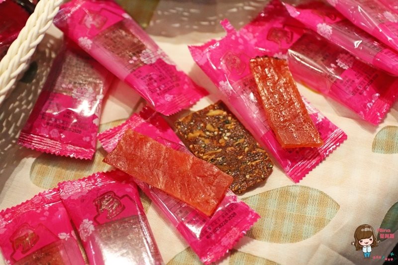 【網購美食】台灣國際食品暨設備展：08真的酥花生糖、鮮乳坊 @Alina 愛琳娜
