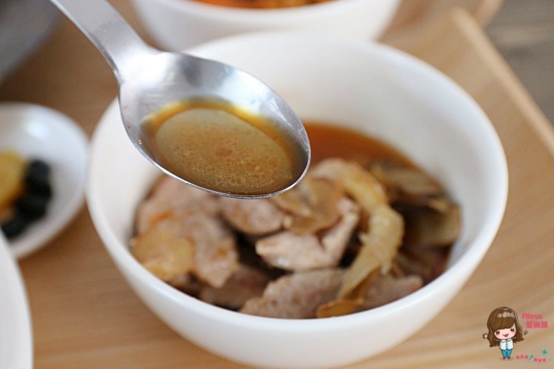【台北美食】有點品食 台味台復古咖啡館，台式麻油松阪豬簡餐