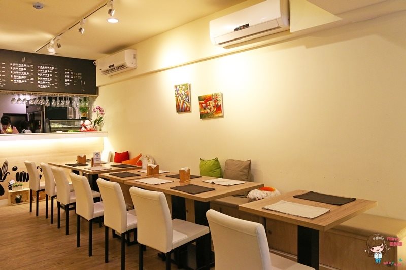 【台北甜點】Onii 早午餐小酒館｜ 韓式花香米蛋糕，可愛又特別 @Alina 愛琳娜