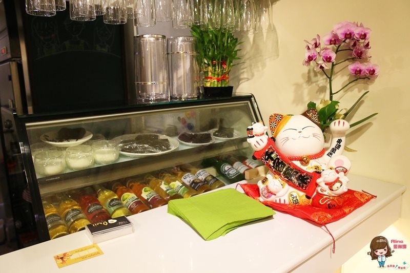 【台北甜點】Onii 早午餐小酒館| 韓式花香米蛋糕,可愛又特別 @Alina 愛琳娜 【台北甜點】Onii 早午餐小酒館| 韓式花香米蛋糕,可愛又特別 @Alina 愛琳娜