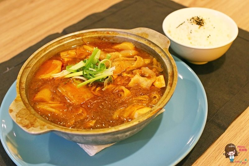 【台北甜點】Onii 早午餐小酒館| 韓式花香米蛋糕,可愛又特別 @Alina 愛琳娜 【台北甜點】Onii 早午餐小酒館| 韓式花香米蛋糕,可愛又特別 @Alina 愛琳娜