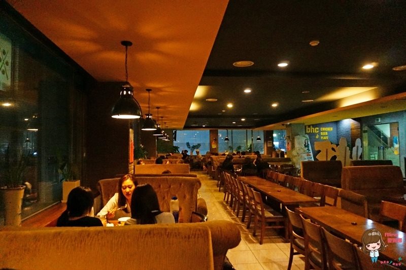 【首爾美食】BHC炸雞東大門店,無骨韓式炸雞雙拼,全智賢代言 @Alina 愛琳娜 【首爾美食】BHC炸雞東大門店,無骨韓式炸雞雙拼,全智賢代言 @Alina 愛琳娜
