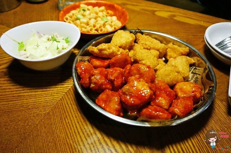 【首爾美食】BHC炸雞東大門店,無骨韓式炸雞雙拼,全智賢代言 @Alina 愛琳娜 【首爾美食】BHC炸雞東大門店,無骨韓式炸雞雙拼,全智賢代言 @Alina 愛琳娜