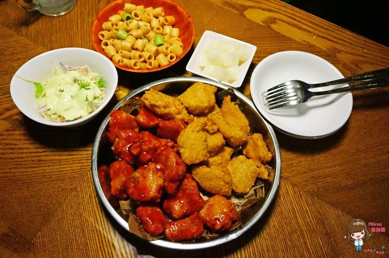 【首爾美食】BHC炸雞東大門店,無骨韓式炸雞雙拼,全智賢代言 @Alina 愛琳娜 【首爾美食】BHC炸雞東大門店,無骨韓式炸雞雙拼,全智賢代言 @Alina 愛琳娜
