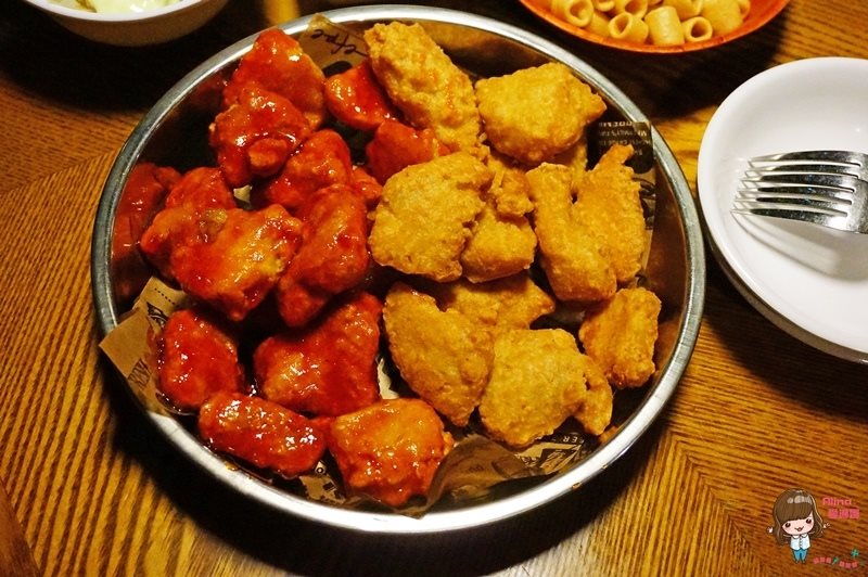 【首爾美食】BHC炸雞東大門店,無骨韓式炸雞雙拼,全智賢代言 @Alina 愛琳娜 【首爾美食】BHC炸雞東大門店,無骨韓式炸雞雙拼,全智賢代言 @Alina 愛琳娜