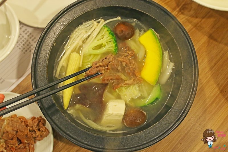 【台北美食】拾石鍋物 科技大樓炊煮鍋蒸煮清甜,還有石頭涮涮鍋 @Alina 愛琳娜 【台北美食】拾石鍋物 科技大樓炊煮鍋蒸煮清甜,還有石頭涮涮鍋 @Alina 愛琳娜