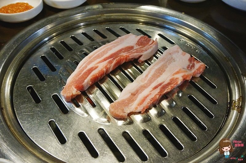 【首爾美食】石原亭炭火烤肉店-調味牛排烤五花肉韓式烤牛肉 @Alina 愛琳娜