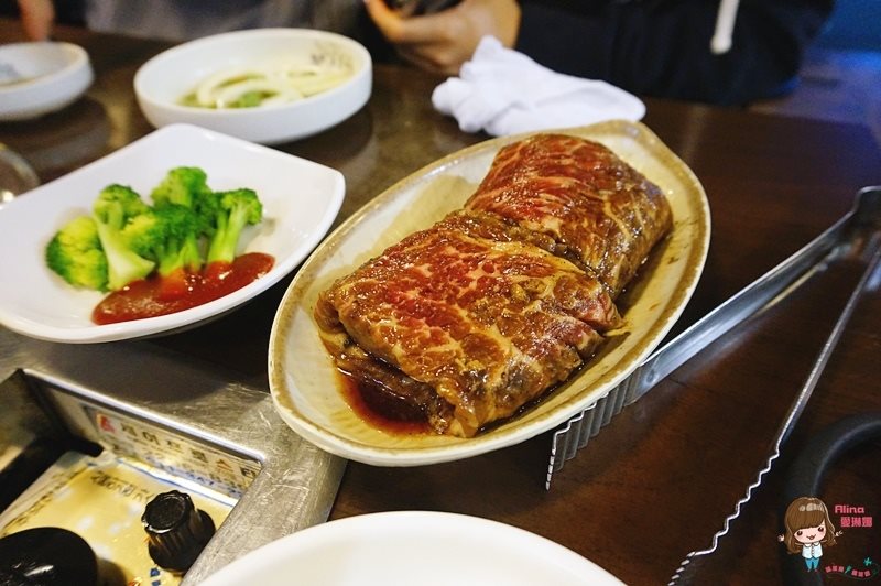 【首爾美食】石原亭炭火烤肉店-調味牛排烤五花肉韓式烤牛肉 @Alina 愛琳娜