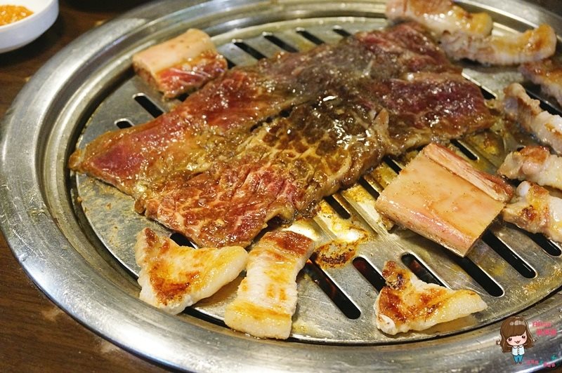 【首爾美食】石原亭炭火烤肉店-調味牛排烤五花肉韓式烤牛肉 @Alina 愛琳娜
