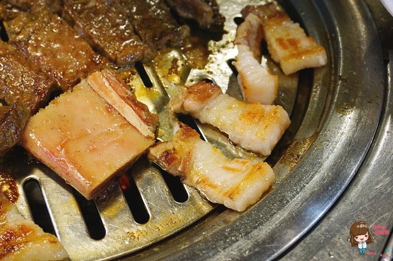【首爾美食】石原亭炭火烤肉店-調味牛排烤五花肉韓式烤牛肉 @Alina 愛琳娜