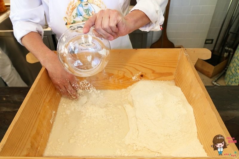【台北美食】松山 BANCO 棒可Pizza 正宗拿坡里窯烤披薩 @Alina 愛琳娜