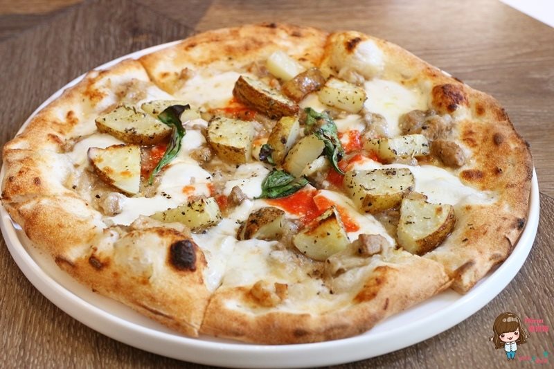 【台北美食】松山 BANCO 棒可Pizza 正宗拿坡里窯烤披薩 @Alina 愛琳娜