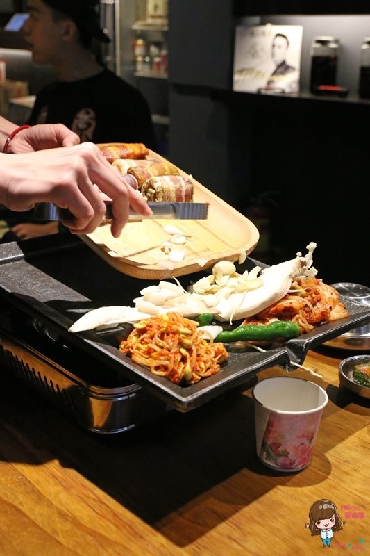 【台北美食】娘子韓食起士部隊鍋、小八色韓國烤肉配韓式炸雞 @Alina 愛琳娜 【台北美食】娘子韓食起士部隊鍋、小八色韓國烤肉配韓式炸雞 @Alina 愛琳娜