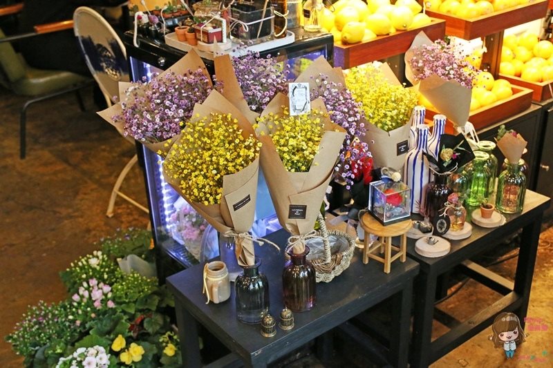 【首爾咖啡館】ARRIATE Cafe 江南花草咖啡館，乾燥花夢幻芬芳香 @Alina 愛琳娜