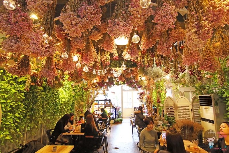 【首爾咖啡館】ARRIATE Cafe 江南花草咖啡館，乾燥花夢幻芬芳香 @Alina 愛琳娜