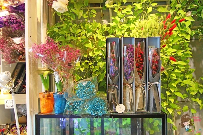 【首爾咖啡館】ARRIATE Cafe 江南花草咖啡館，乾燥花夢幻芬芳香 @Alina 愛琳娜