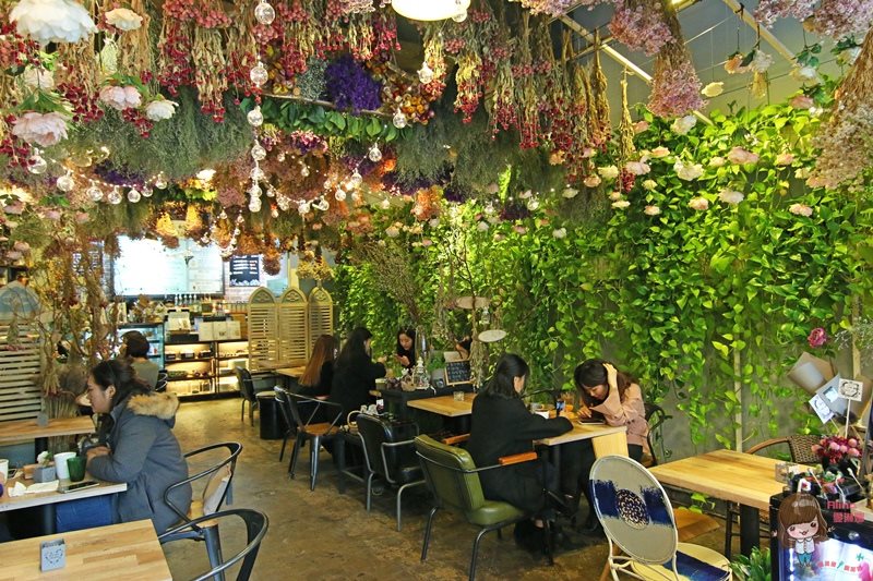 【首爾咖啡館】ARRIATE Cafe 江南花草咖啡館，乾燥花夢幻芬芳香 @Alina 愛琳娜