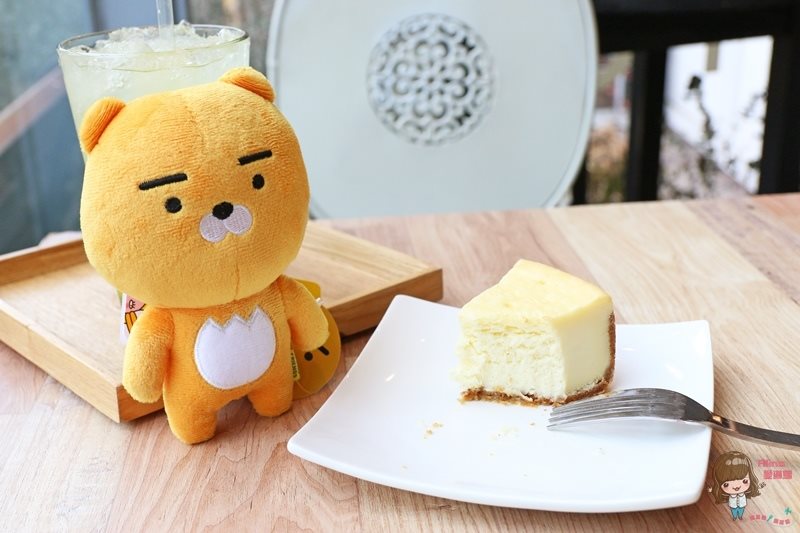 【首爾咖啡館】ARRIATE Cafe 江南花草咖啡館，乾燥花夢幻芬芳香 @Alina 愛琳娜
