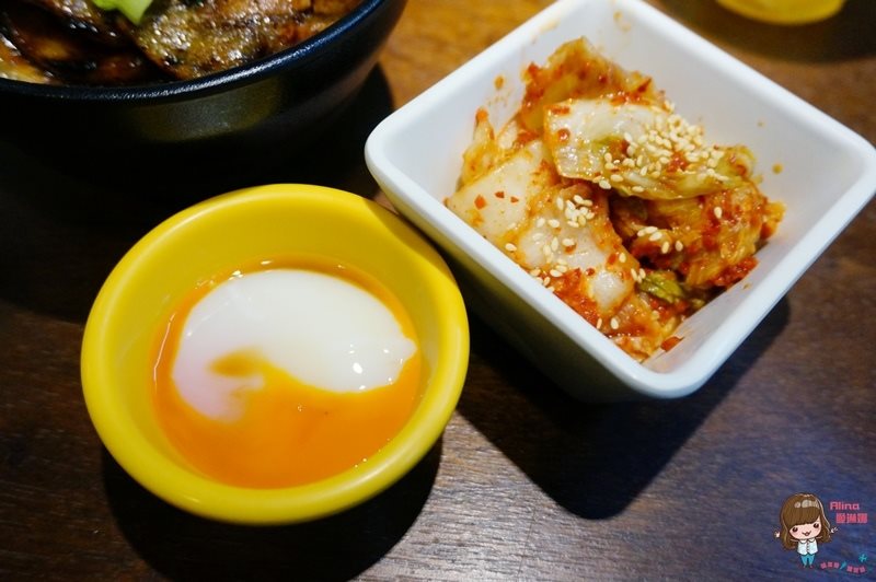 【台北食記】佐藤精肉店 akiba 平價蓋飯,烤五花、薑汁豬肉丼飯 @Alina 愛琳娜 【台北食記】佐藤精肉店 akiba 平價蓋飯,烤五花、薑汁豬肉丼飯 @Alina 愛琳娜
