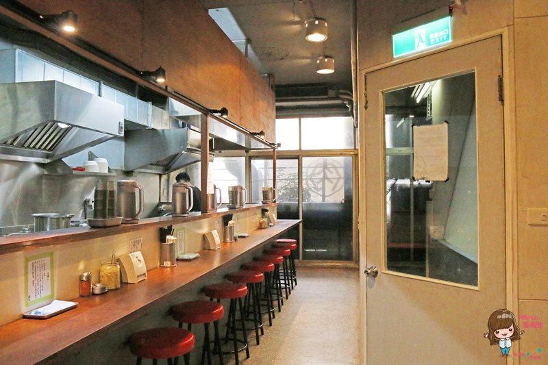 【台北食記】佐藤精肉店 akiba 平價蓋飯,烤五花、薑汁豬肉丼飯 @Alina 愛琳娜 【台北食記】佐藤精肉店 akiba 平價蓋飯,烤五花、薑汁豬肉丼飯 @Alina 愛琳娜