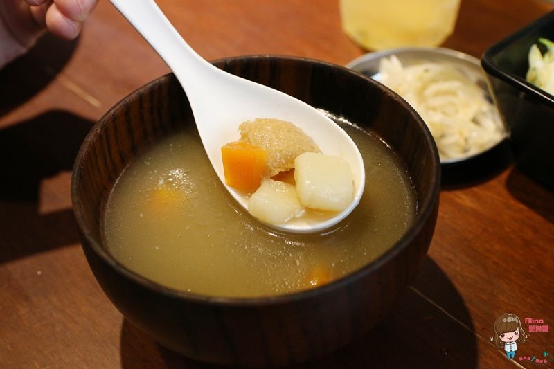 【台北食記】佐藤精肉店 akiba 平價蓋飯,烤五花、薑汁豬肉丼飯 @Alina 愛琳娜 【台北食記】佐藤精肉店 akiba 平價蓋飯,烤五花、薑汁豬肉丼飯 @Alina 愛琳娜