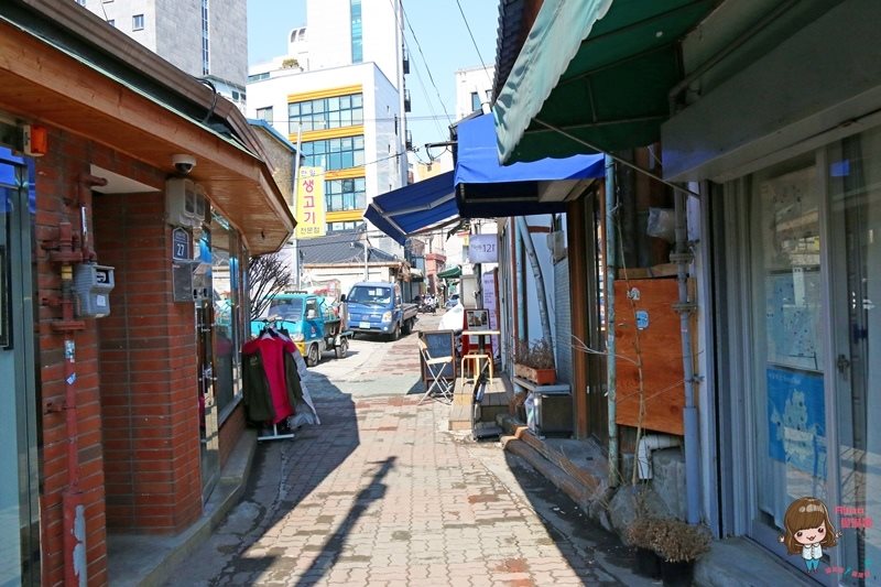 【首爾美食】益善洞121 傳統韓屋吃咖哩飯簡餐,一人友善餐廳 @Alina 愛琳娜 【首爾美食】益善洞121 傳統韓屋吃咖哩飯簡餐,一人友善餐廳 @Alina 愛琳娜