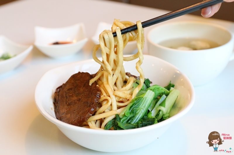 【新北食記】羅丹薩咖啡新店中正店|經典早午餐健康豐富 @Alina 愛琳娜 【新北食記】羅丹薩咖啡新店中正店|經典早午餐健康豐富 @Alina 愛琳娜