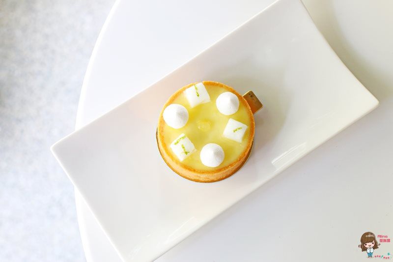 【台北美食】1789 Cafe 閃電泡芙，二店限定櫻桃可頌精緻下午茶 @Alina 愛琳娜
