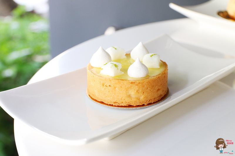 【台北美食】1789 Cafe 閃電泡芙，二店限定櫻桃可頌精緻下午茶 @Alina 愛琳娜