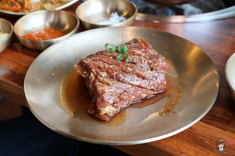 【台北美食】Meat Love 韓式燒肉餐廳，橡木炭直火烤秘醬牛小排 @Alina 愛琳娜