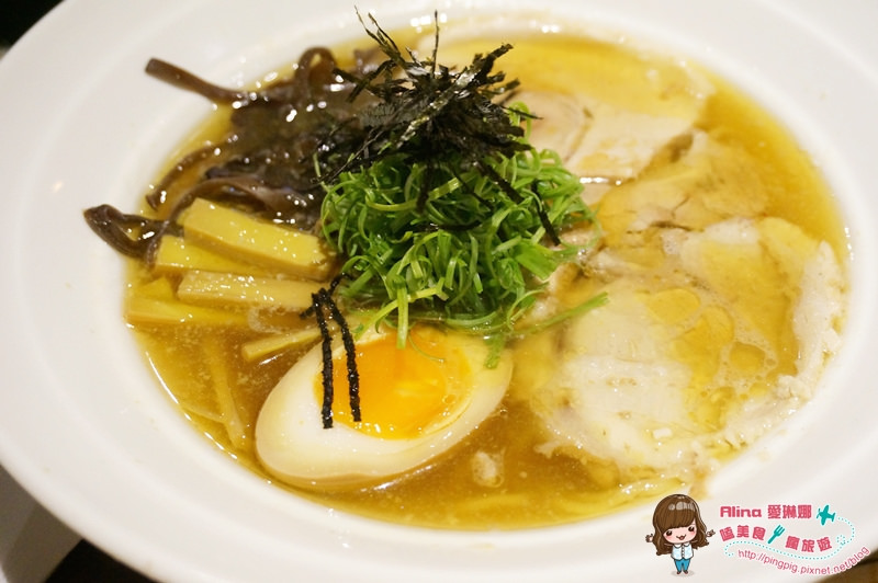 【花蓮食記】匠心食堂 日式拉麵店,濃郁黑嚕嚕的墨魚拉麵好特別 @Alina 愛琳娜