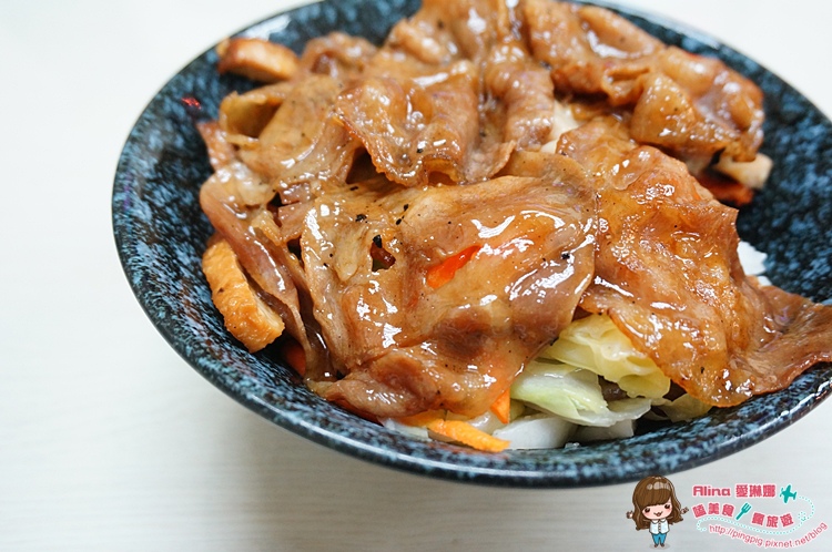 【台北美食】東湖 阿杜食堂｜烤肉飯獨門炭烤香特調醬汁 @Alina 愛琳娜