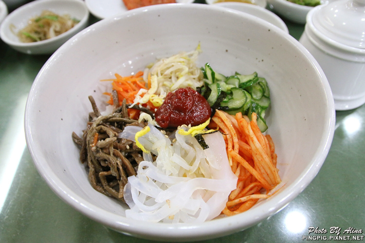 【首爾美食】梨大BaB韓式拌飯｜傳統家庭式拌飯跟豆腐鍋 @Alina 愛琳娜