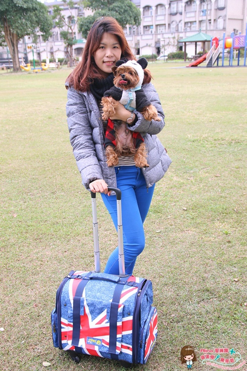 瘋狂爪子 CrazyPAWS｜寵物拉桿箱，帶毛小孩搭火車輕鬆上車 @Alina 愛琳娜