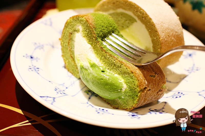 【台北甜點】平安京茶事 抹茶拿鐵 抹茶蛋糕捲，京都日式茶屋 @Alina 愛琳娜