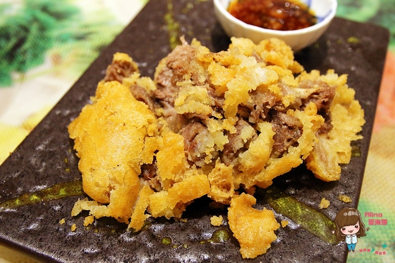 【香港美食】銅鑼灣麵檔 食尚玩家省港奇兵推薦，香酥脆皮牛腩片 @Alina 愛琳娜