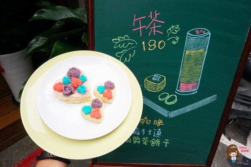 【台北甜點】Onii 早午餐小酒館｜ 韓式花香米蛋糕，可愛又特別 @Alina 愛琳娜