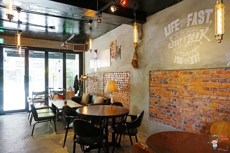 2J CAFE 韓式咖啡館 複合式餐酒館|老宅工業風環境 @Alina 愛琳娜 2J CAFE 韓式咖啡館 複合式餐酒館|老宅工業風環境 @Alina 愛琳娜