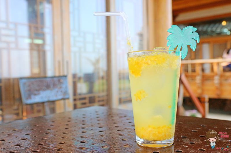 【濟州島咖啡館】AIYA Cafe 西歸浦城山日出峰 黑豬肉日出峰披薩 @Alina 愛琳娜