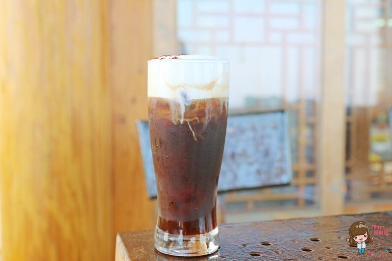 【濟州島咖啡館】AIYA Cafe 西歸浦城山日出峰 黑豬肉日出峰披薩 @Alina 愛琳娜